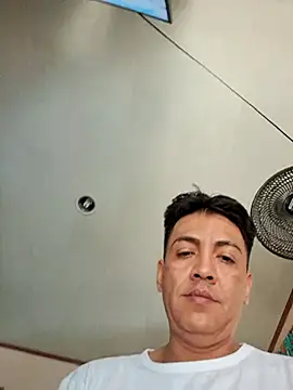 Webkamerová show cachos2025
