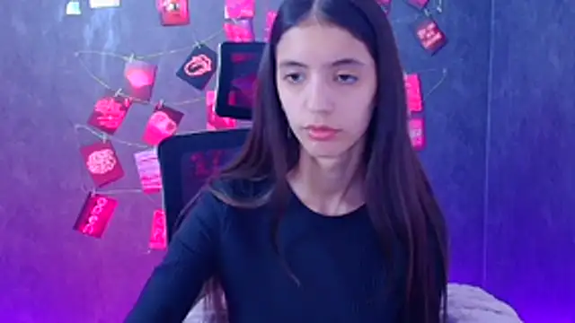 Aishell_'s Live XXX Chat
