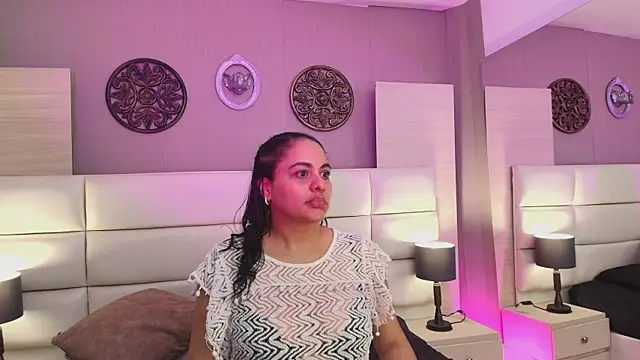 MariaBelenX's Live XXX Chat