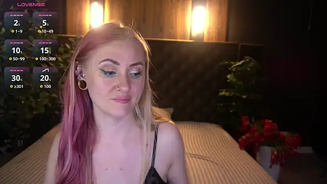 DramaQuenns Adlı Modelin Canlı XXX Sohbeti