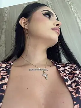 BustyAngelXXX Adlı Modelin Canlı XXX Sohbeti