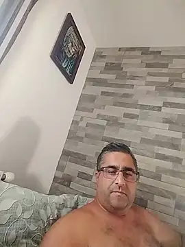 ADRIAN_ADI40 Live XXX-Chat