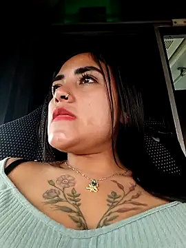 Chat +18 de MAYE__13 ao vivo