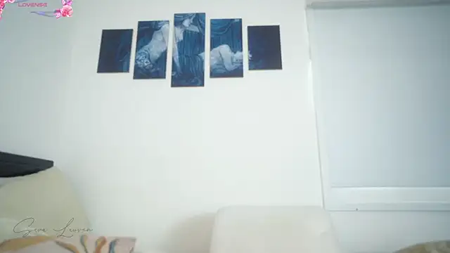 sara-lauren's Live XXX Chat