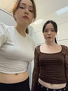 دردشة Peachy_Dream الجنسية المباشرة