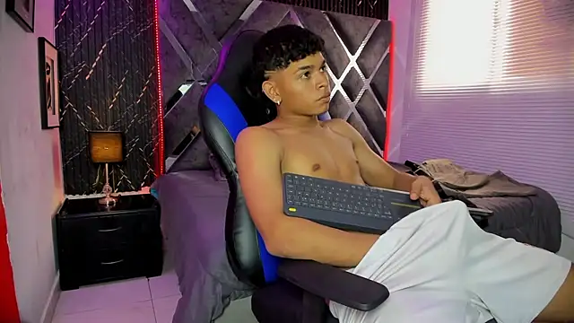 nova_mitchell7 live XXX chat