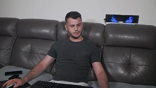 CrazyDom1 – Live XXX-chat