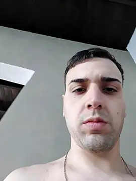 Agusss_2000 Chat XXX in diretta