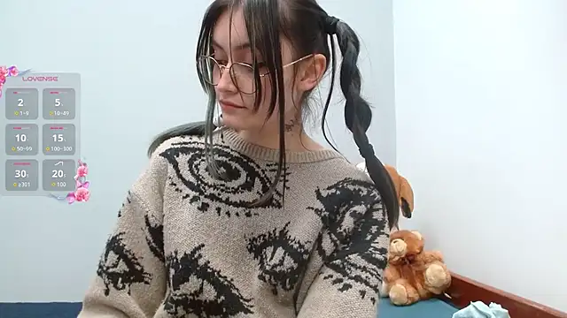 naomi_unu's Live XXX Chat
