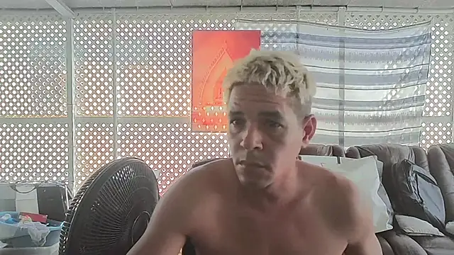 cubano1082's Webcam Show