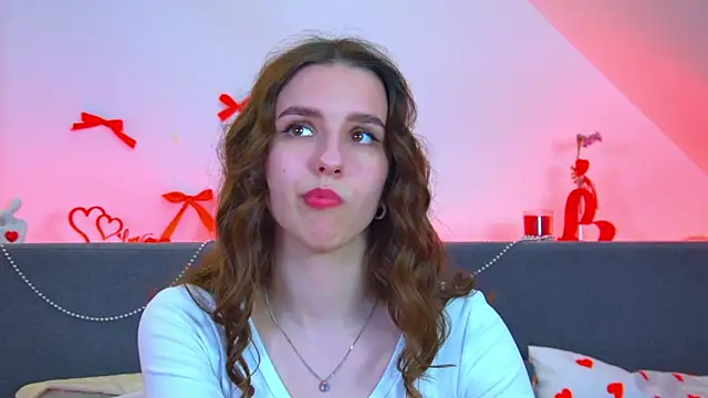 AliceAtkins' Live XXX Chat