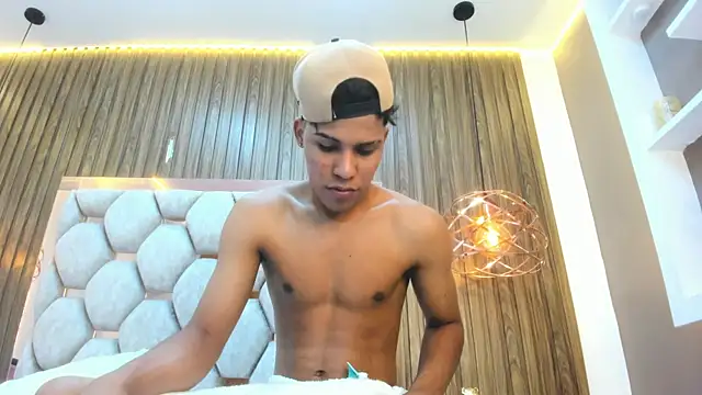 Chat XXX ao vivo de Colby_driscoll