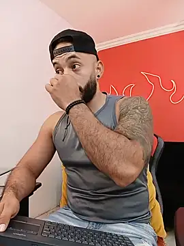Mike_savage3 Adlı Modelin Canlı XXX Sohbeti