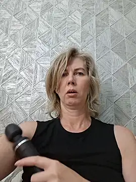 Chat +18 de stellahere8 ao vivo