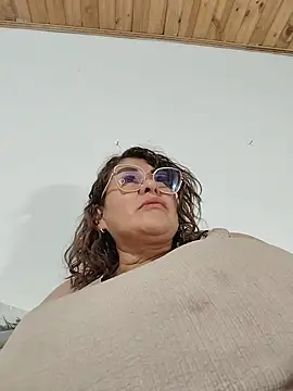 Chat +18 de AlexxiaaMat ao vivo