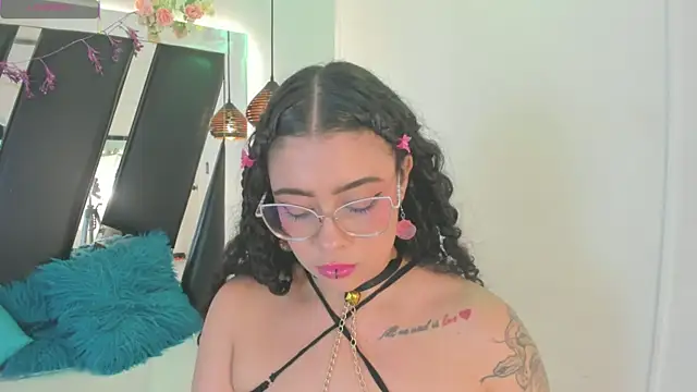 Chat XXX en directo de antonelllepiercee