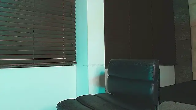 Tyler_Mcrey Adlı Modelin Canlı XXX Sohbeti
