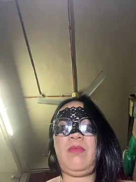LyiaaaZy 现场XXX聊天