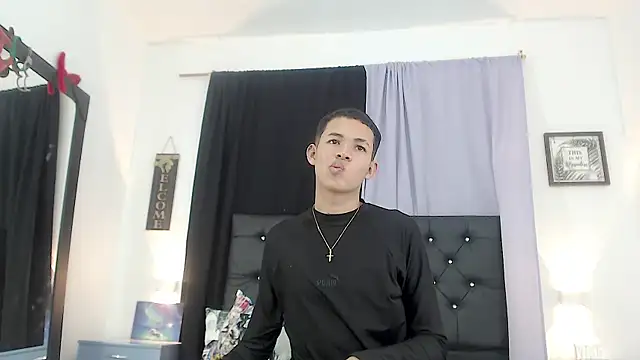 Chat +18 de RoySteven ao vivo