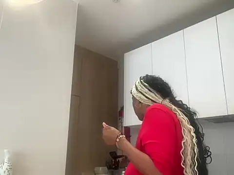 ChocolateCakeQueen élő XXX-chatje