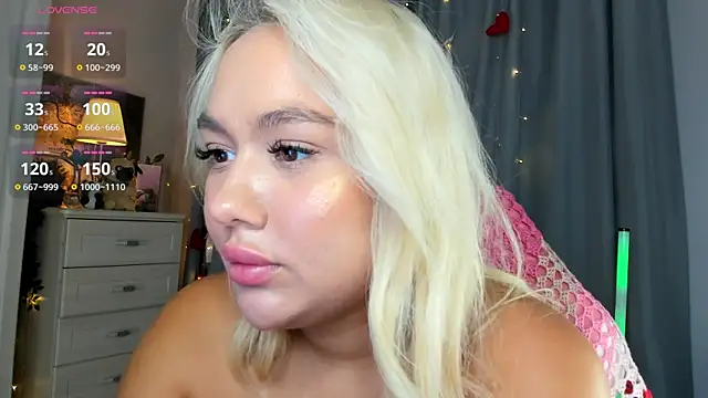Chat +18 de _Loneve__ ao vivo