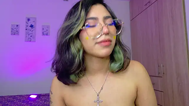 Alejaa_storm Adlı Modelin Canlı XXX Sohbeti