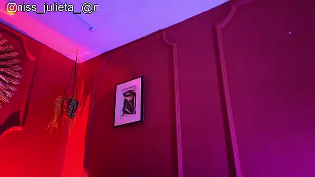 Julieta_Russell XXX чат на живо