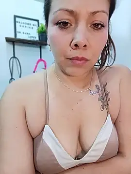 SARA_21- 网络视讯表演