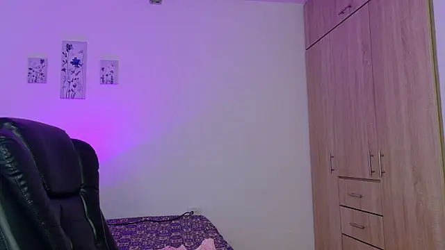 Czat XXX na żywo – Alejaa_storm