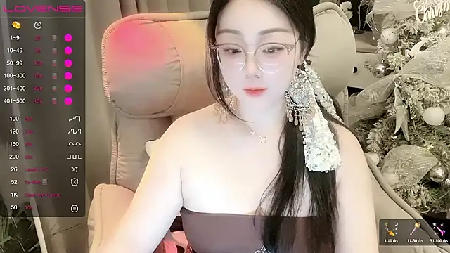 Monica-666888- 现场XXX聊天