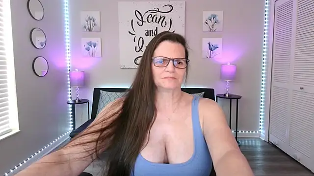 ClassySamantha élő XXX-chatje