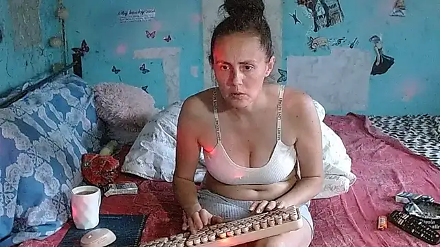 Chat XXX en directo de brighteyes77
