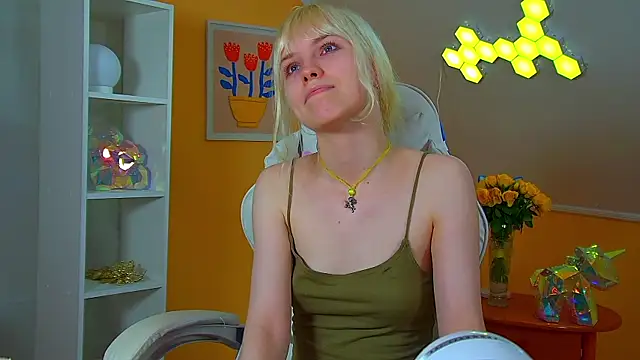 HannahHollis élő XXX-chatje