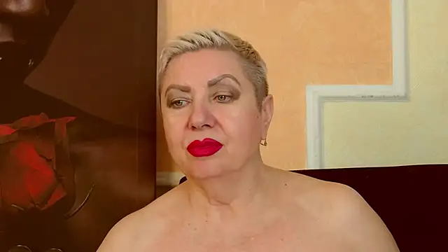 LadyPosh Chat XXX live