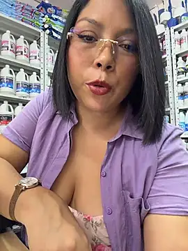 ISABELLA__LUNAn Live XXX chat