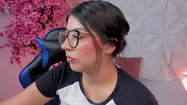 Chat +18 de anagil_ ao vivo