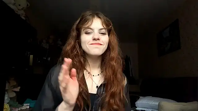 BuzzingRaid's Live XXX Chat