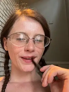 raen001's Live Chat Room