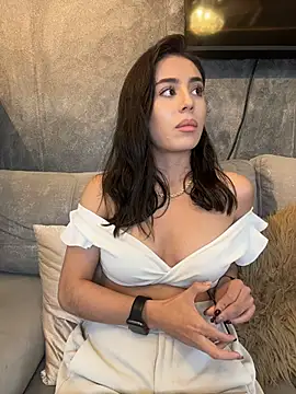 AbyThompson Adlı Modelin Canlı XXX Sohbeti