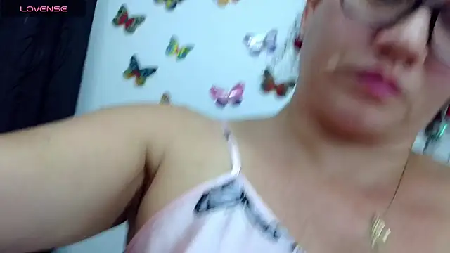 دردشة TifanyQueen_ الجنسية المباشرة