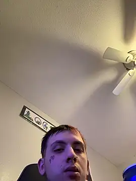 צ'אט XXX בשידור חי של Capwildd_124