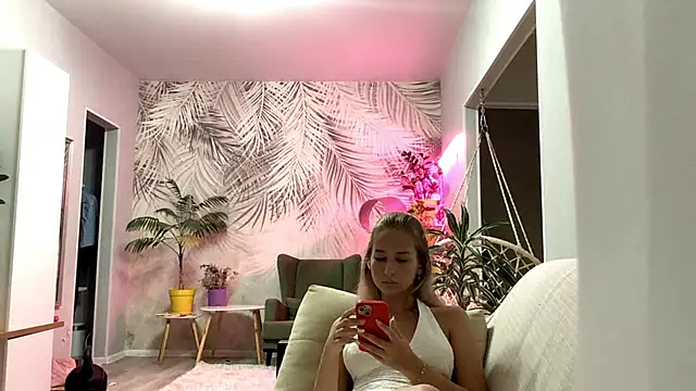 JoyBold's Live Chat Room