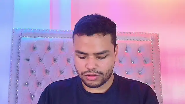 Chat +18 de TarlyWho ao vivo