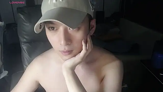 yichen008 Live XXX-Chat