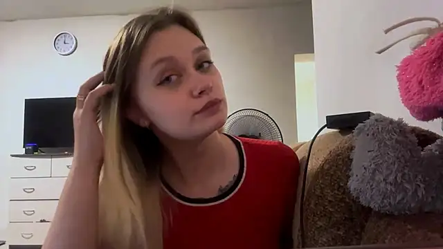 MaggyVerse's Live XXX Chat