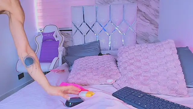 collet_1 élő XXX-chatje