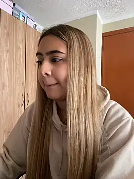 Chat XXX ao vivo de Miabonnett_
