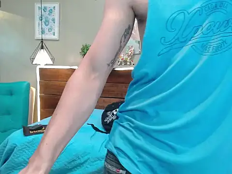 Онлайн чат XXX FelipeFriendly