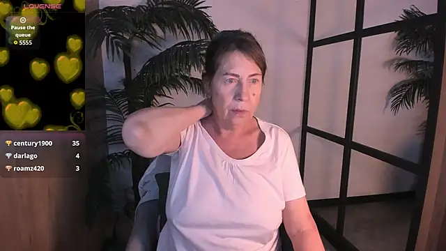 LindaPassionate's Webcam Show