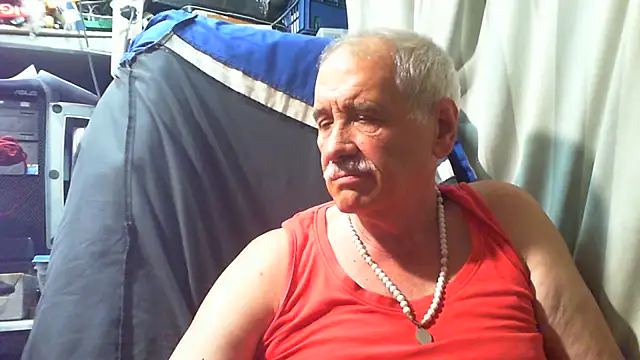 nonnomaturobisex Adlı Modelin Web Kamerası Şovu
